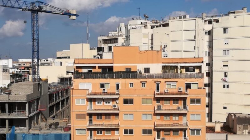 CONTRA LA LIQUIDACIÓN DEL PATRIMONIO PÚBICO Y SU PUESTA A DISPOSICIÓN PARA LAS NECESIDADES DEL BARRIO